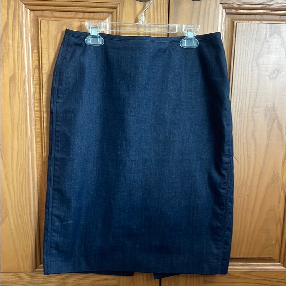 New York & Company Dark Blue Pencil Skirt stretchy size 6
